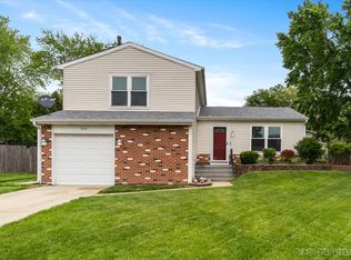 316 Lacrosse Dr, Bolingbrook, IL 60440
