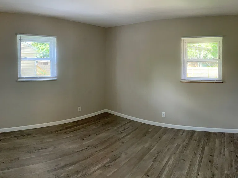 Upper Level Bedroom2
