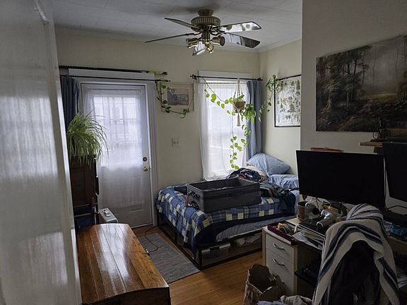 4th image of 127 Hillsdale Rd #1