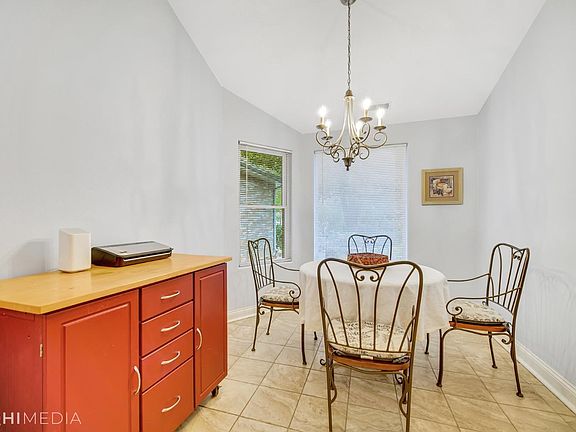5th image of 265 Polly Ln