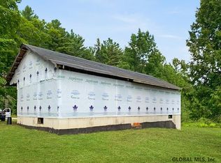 684 S Johnsburg Rd, Johnsburg, NY 11803