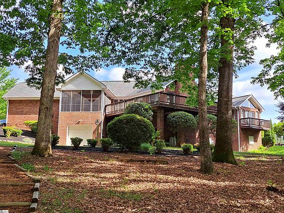 5th image of 93 Brooke Ann Ct