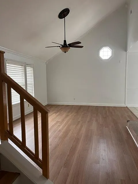 3 bed, 2.5 bath, 1945 sqft, $2,450 — Photo 3