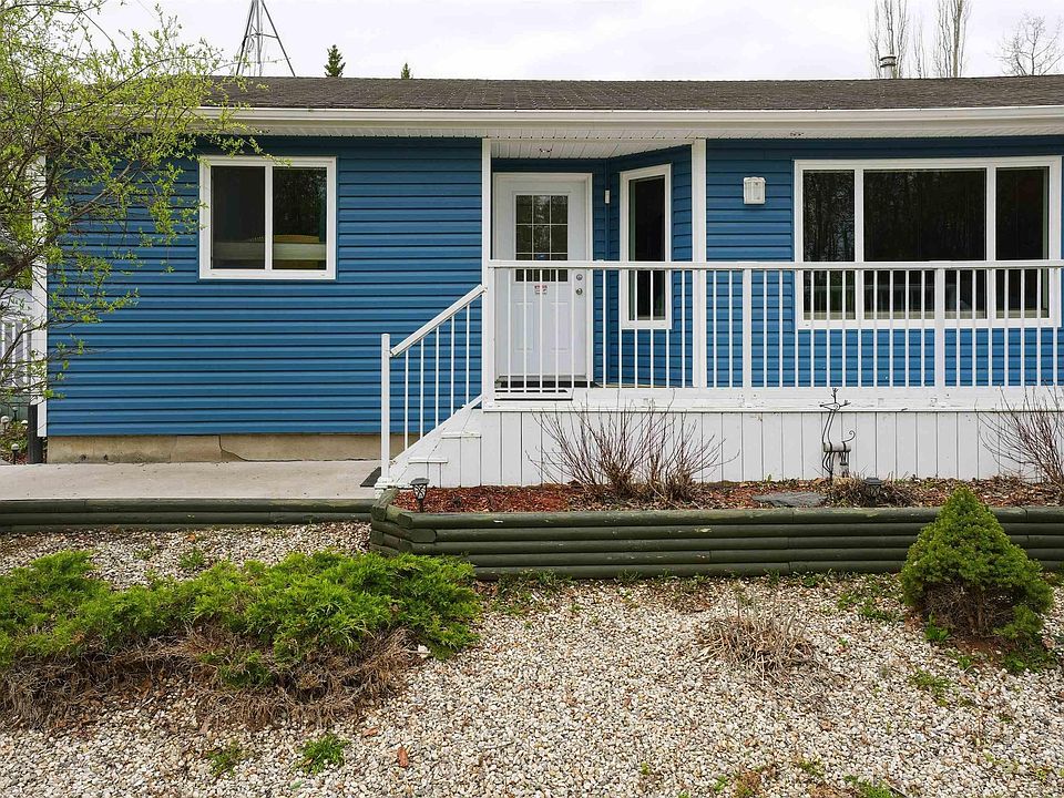 1st image of 1515 Marine Cres