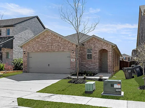 3 bed, 1500 sqft, $2,099 — Photo 2