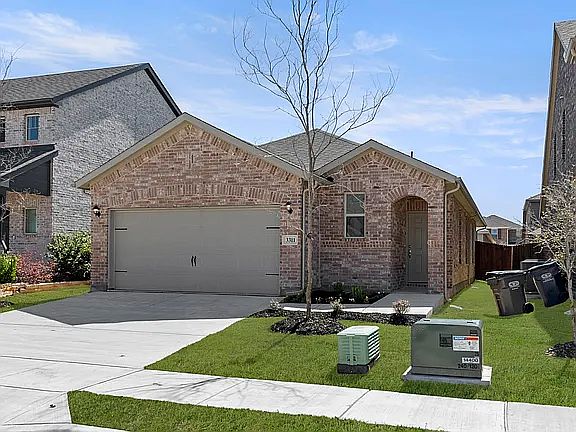 2nd image of 3311 Dahlia Dr