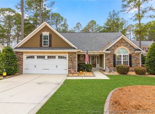72 Orchard Falls Dr, Spring Lake, NC 28390