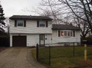95 Ruland Rd, Selden, NY 11784