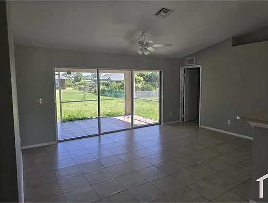 3 bed, 1272 sqft, $1,895 — Photo 4
