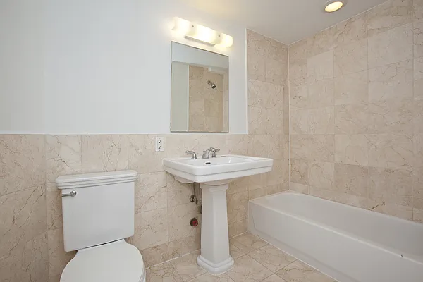 Rented by BLU Real Estate | media 25