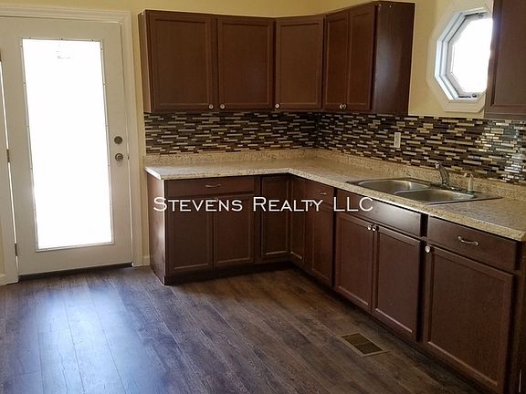4th image of 2315 Wilson Ave