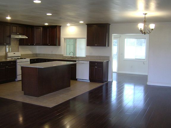 2nd image of 5174 Chesapeake Ct