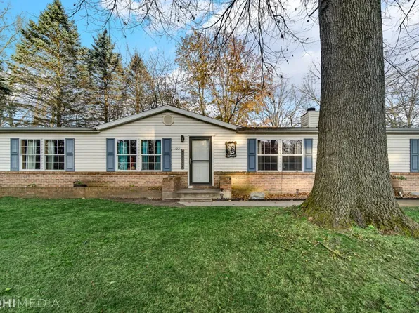 122 Sarah Jo Ave, Trail Creek, IN 46360