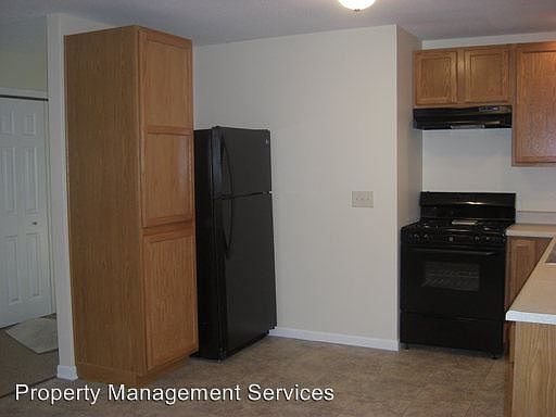 3rd image of 503 N Chicago Ave