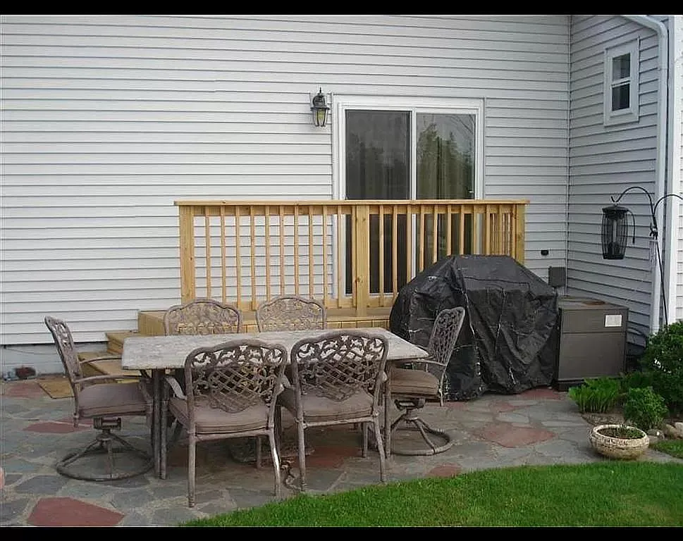 732 W Genesee St — Photo 3