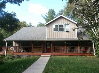 N4698 Durward Glenn Rd, Baraboo, WI 53913