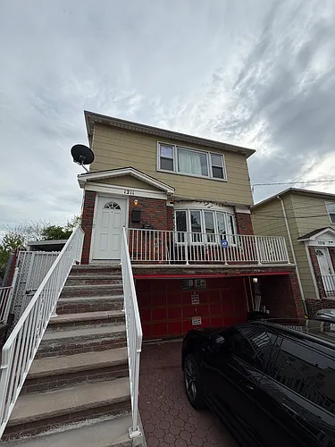 1211 51st St #2 Photo 1