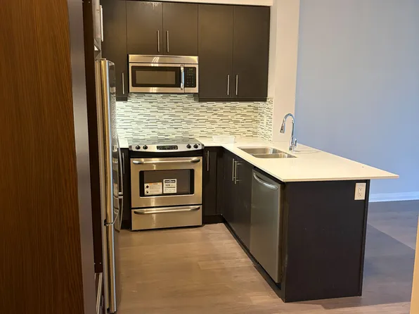 55 Oneida Cres #1101, Richmond Hill, ON L4B 0E8