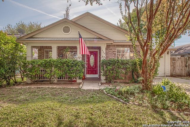 1st image of 208 Juniper St