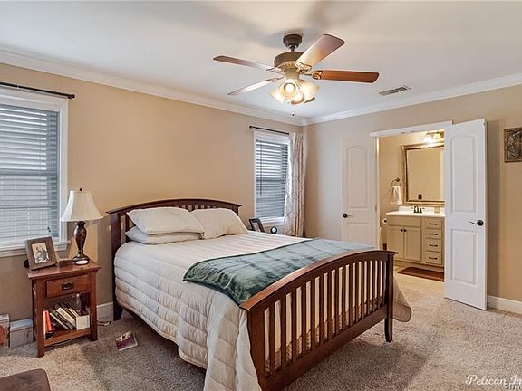 3rd image of 2045 Horton Ave