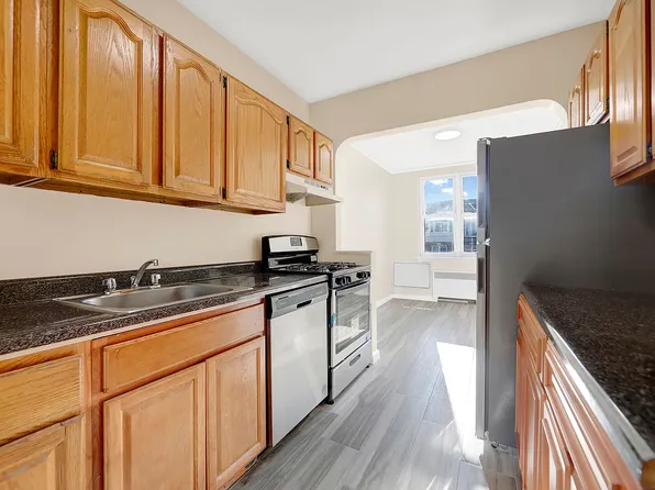 2339 Matthews Ave #A, Bronx, NY 10467