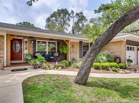 3rd image of 9330 Bluebell Dr