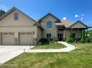 33 Wagon Rut Ln, Auburn, WY 83111