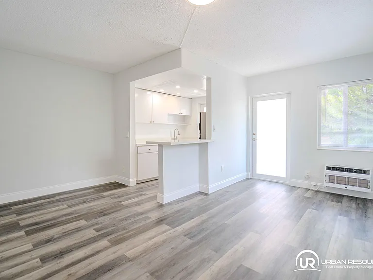 6650 Miller Dr #20 — Photo 9