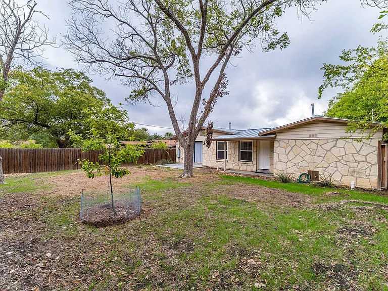 467 Shannon Lee St — Photo 18
