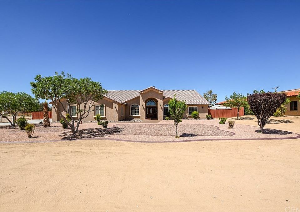 2nd image of 14655 Tiger Tail Rd