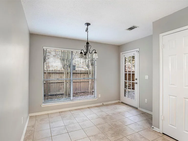 98 S Village Knoll Cir — Photo 8