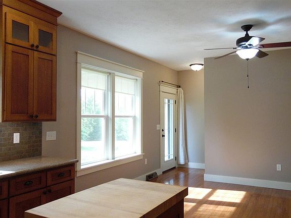 3rd image of 2611 N Halstead St