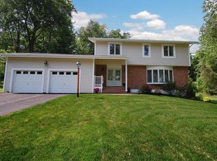 13 Old English Way, Wappingers Falls, NY 12590