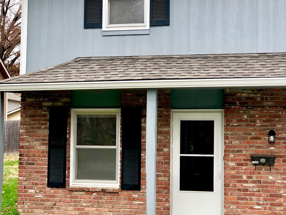 Duplex in Weston