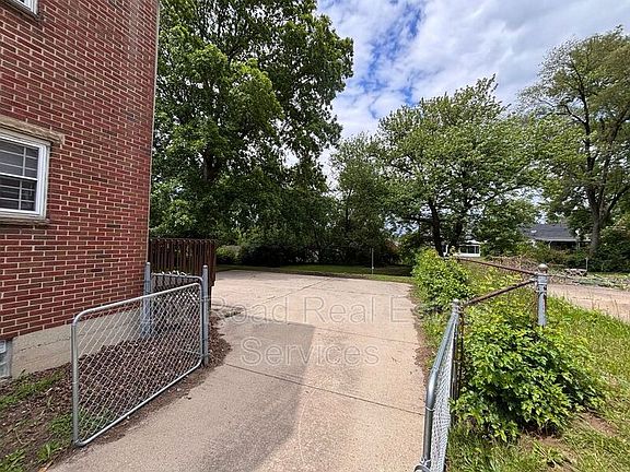 4th image of 2703 Roosevelt Blvd