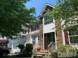 84 Heman St, Edison, NJ 08837