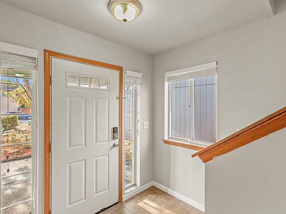 3rd image of 4907 106th St NE
