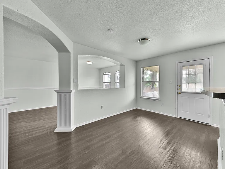 210 Hallie Pass — Photo 17