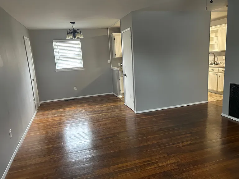 1610 Marlborough Blvd — Photo 4