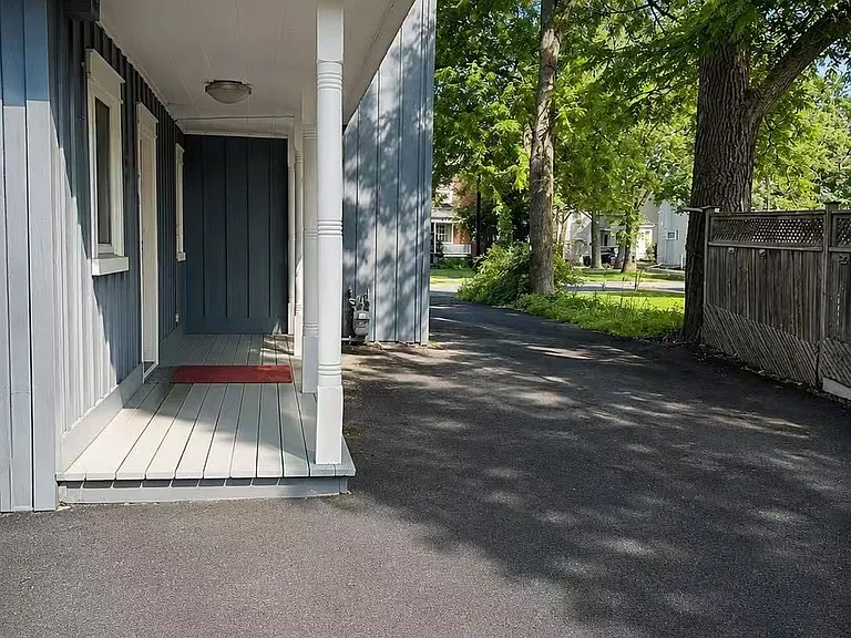 109 Main St #UPPER FLOOR — Photo 24