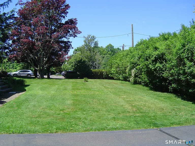 815 E Main St — Photo 37