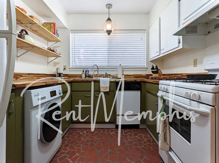 1609 Forest Ave — Photo 9
