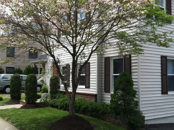 21 Cobb Pl, Morristown, NJ 07960