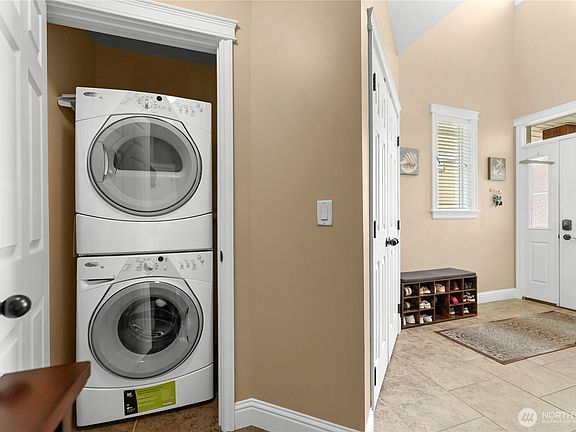5th image of 24 Sandalia Court