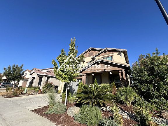 3rd image of 3416 Coyote Brush Dr