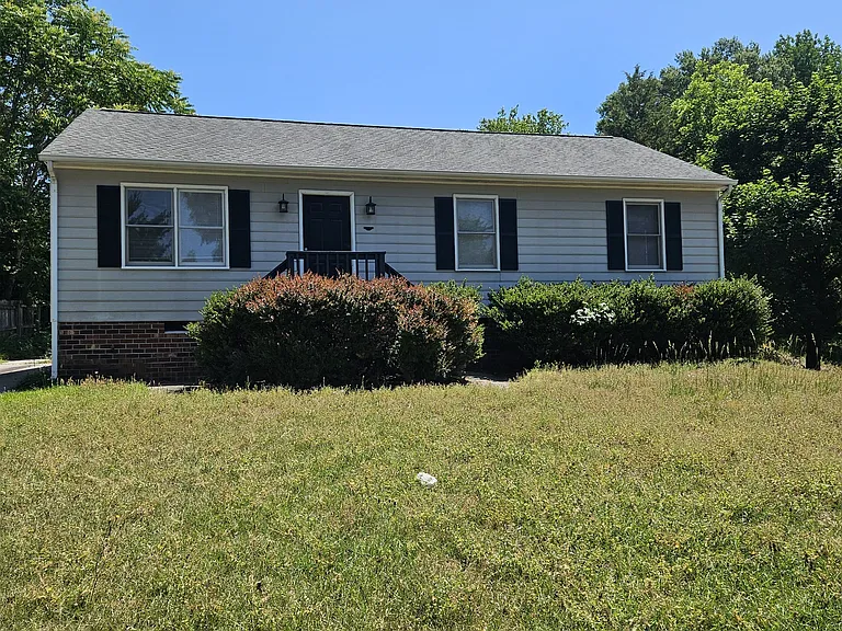 7090 Bruce Academy Ct — Photo 1