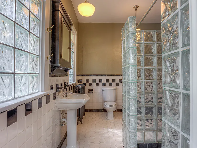 1195 Dorothy Pl — Photo 8