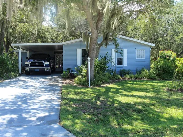 474 Sioux Blvd, Oak Hill, FL 32759