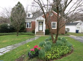 37 Meadowbrook Ave, Lawrence Township, NJ 08648