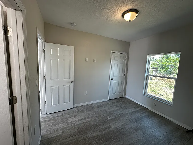 7701 Nixon Ave — Photo 11